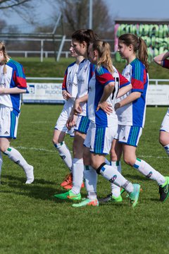 Bild 383 - wBJ SV Henstedt Ulzburg - TSV Sch�nberg : Ergebnis: 5:2